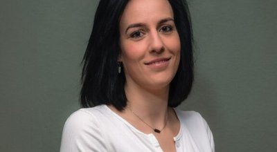 Schiedamse Sigourney van der Linden schrijft boek over misbruik tijdens jeugd